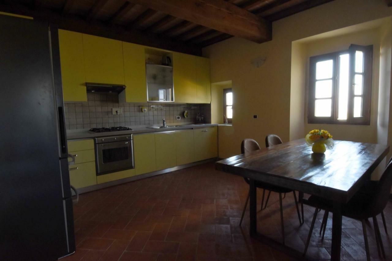 Historical Palace In The Heart Of Tuscany Apartment Ластра а Синя Екстериор снимка